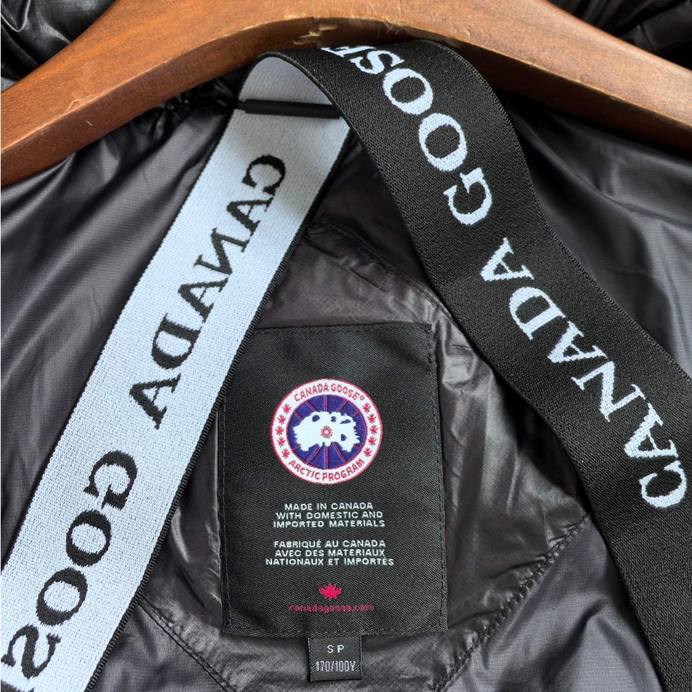 Canada Goose Shiny Black Hooded Puffer Jacket - Picture 4 of 6